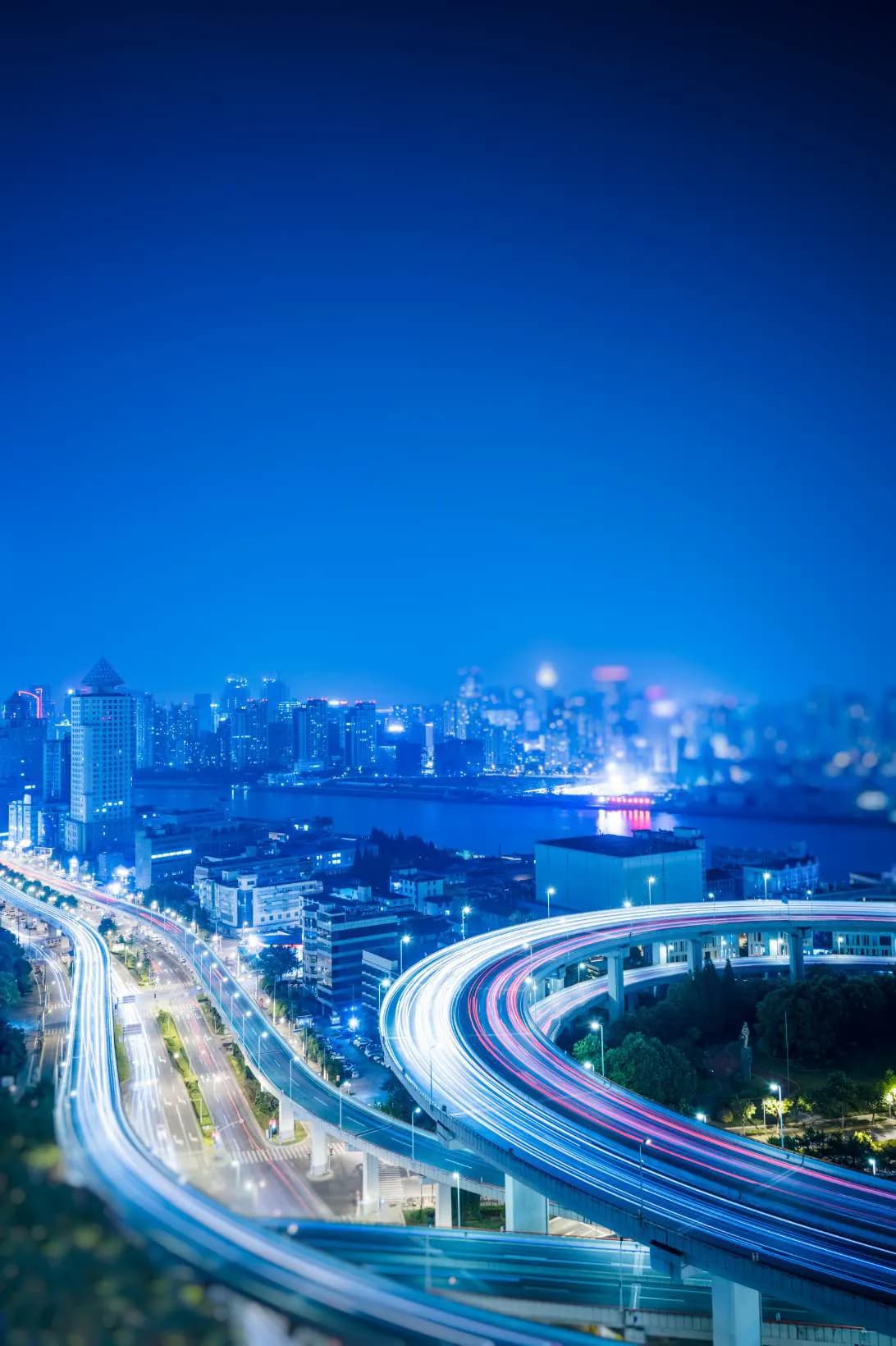 Đường cao tốc về đêm